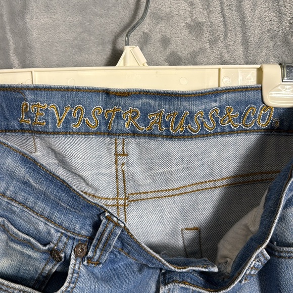 Levi’s women’s 517 30 x 34 cropped bootcut Light Blue Jeans casual everyday wear - Picture 2 of 7